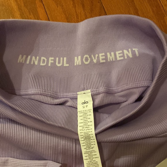 NWT Alo yoga biker short - Picture 3 of 5